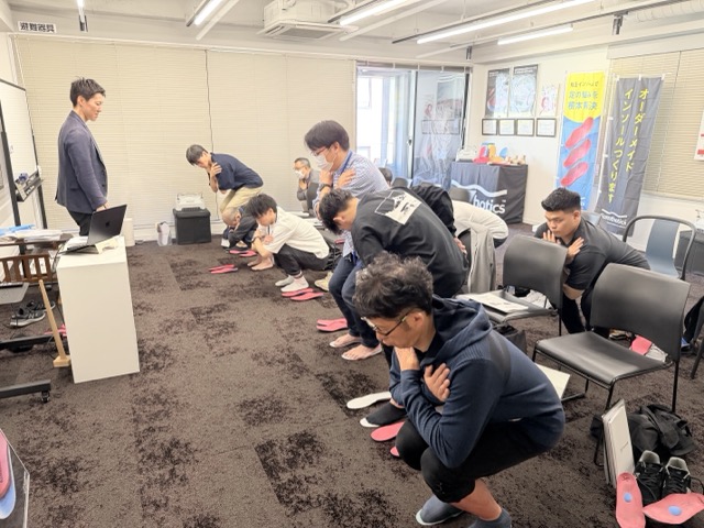 実技：しゃがみ込みテスト